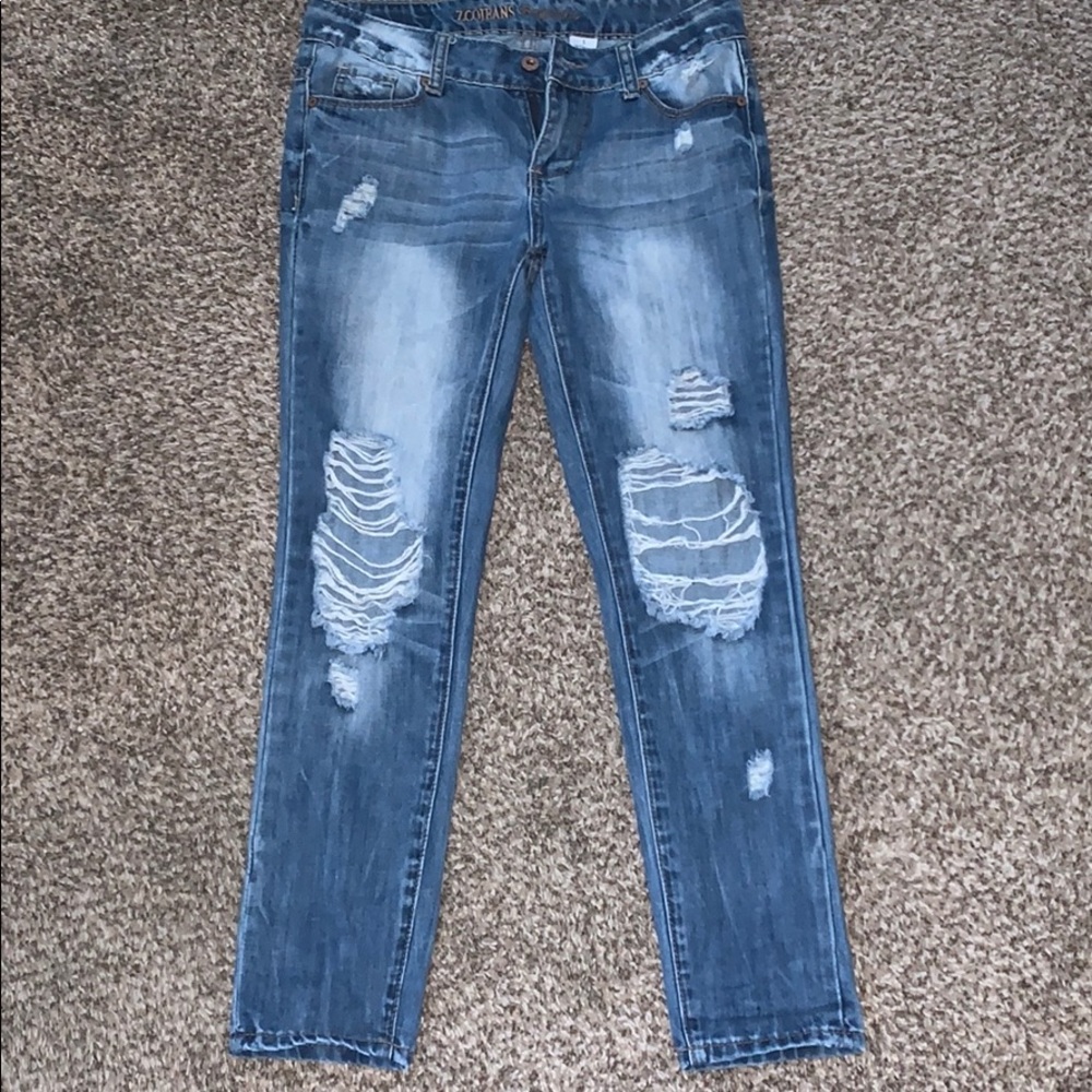 Light wash mom jeans